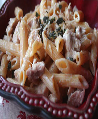 Penne Pasta with Gorgonzola and Chicken