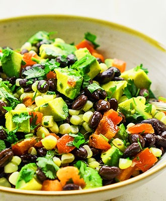 Fresh Corn Salad with Black Beans and Tomatoes 