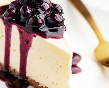 Baked Blueberry Cheesecake- with blueberry sauce