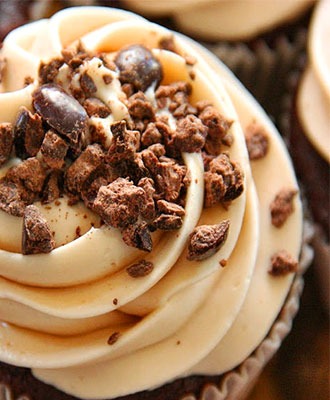 Chocolate Espresso Cupcakes with Kahlua Cream Cheese Frosting