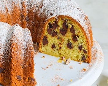 Chocolate Chips Sour Cream Marble Cake