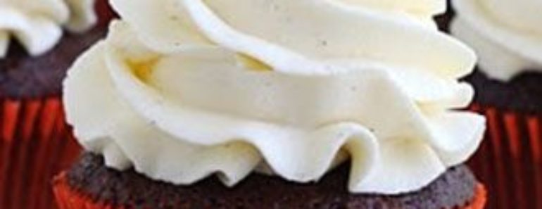 Vanilla Cupcakes with Vanilla Bean Buttercream & Chocolate Buttercream