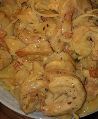 Pasta with Garlic Shrimp and Broccoli 