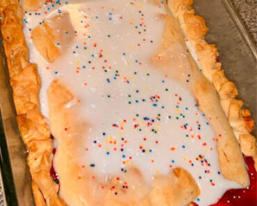 Strawberry Poptart Cobbler