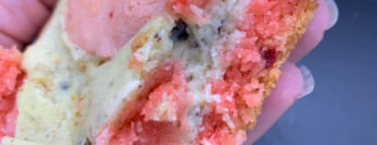 Strawberry Oreo Cheesecake Brownie