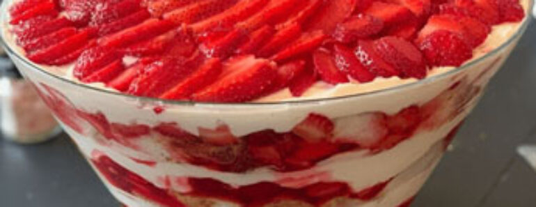 Strawberry Cheesecake Trifle