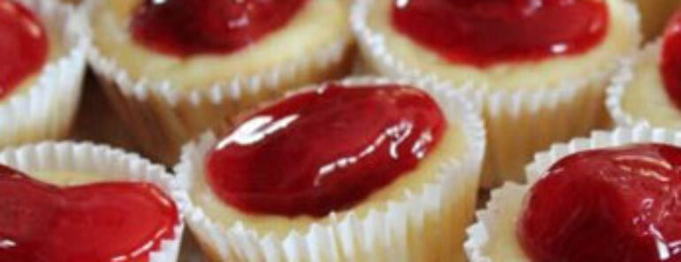 Mini Strawberry Cheesecake Bites