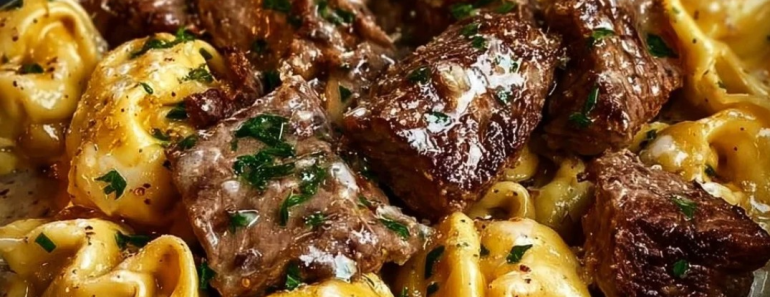 Garlic Steak Tortellini in Creamy House Sauce Bliss