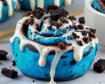 Cookie Monster Cinnamon Rolls