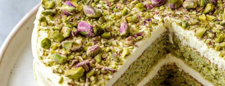 Irresistible Pistachio Gooey Butter Cake