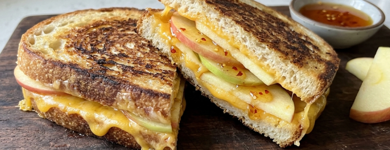 Hot Honey Apple Cheddar Sandwich
