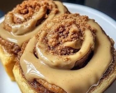 Biscoff Cookie Butter Cinnamon Rolls